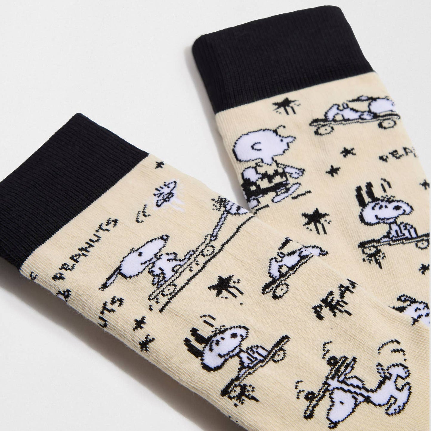 BeSnoopy Skate Socks