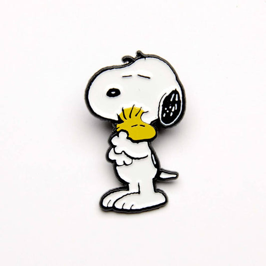 Peanuts Pin - Give Hugs - Hugs