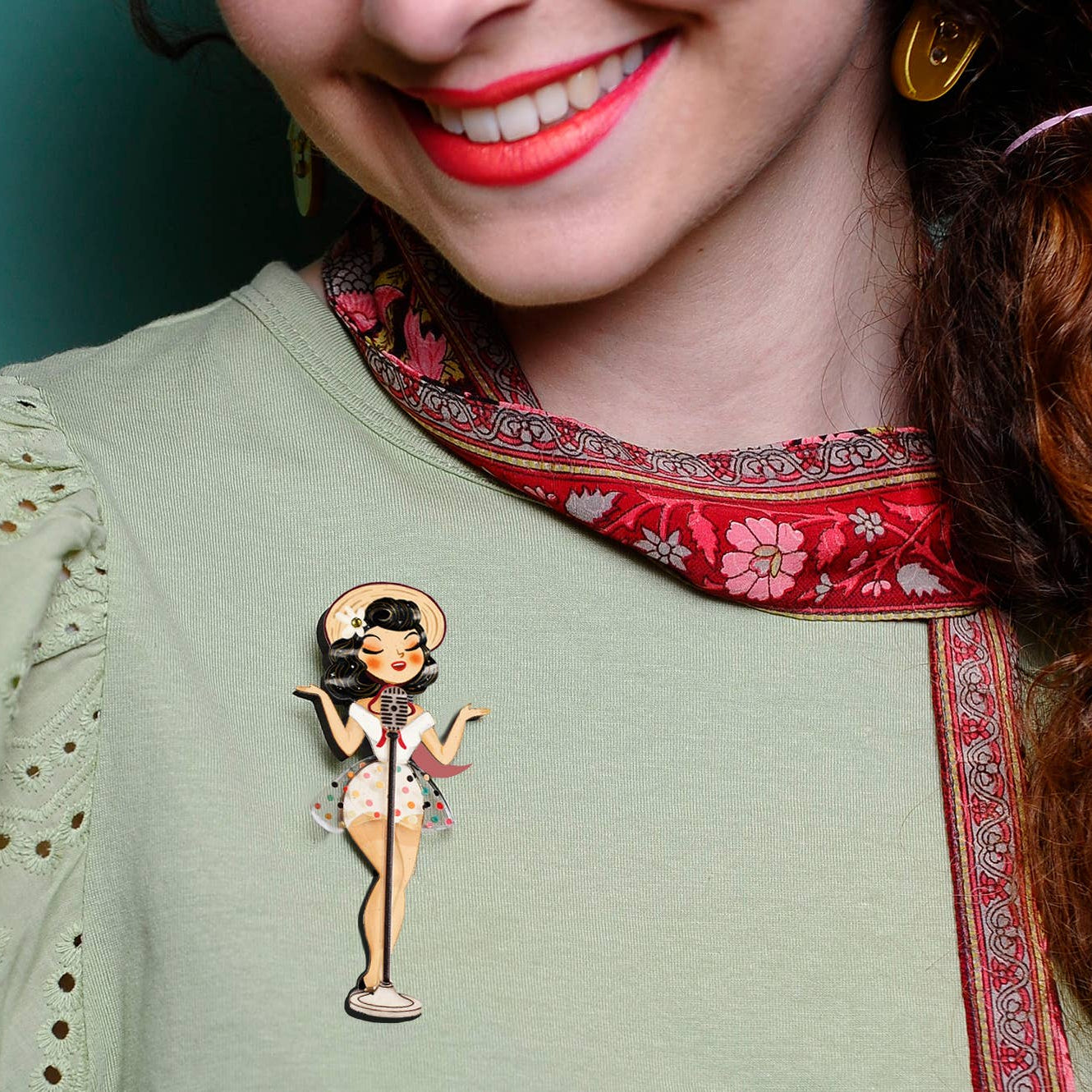 Singing Pin-Up Brooch