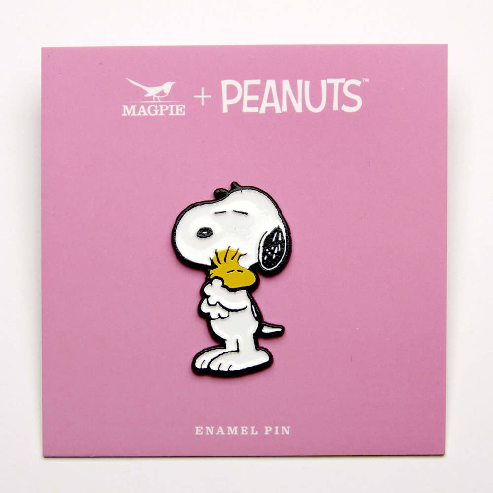Peanuts Pin - Give Hugs - Hugs