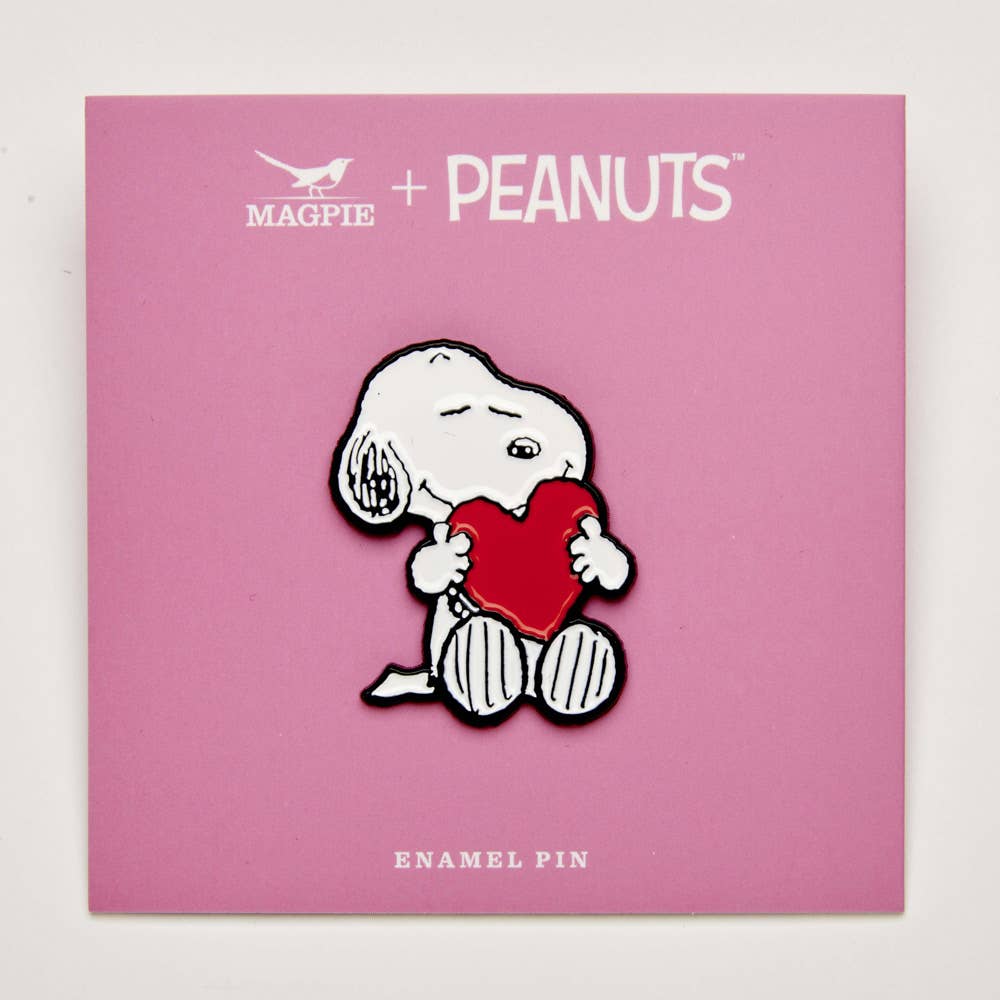 Peanuts Pin - Give Hugs - Heart