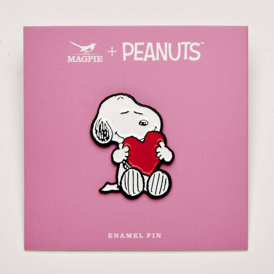 Peanuts Pin - Give Hugs - Heart