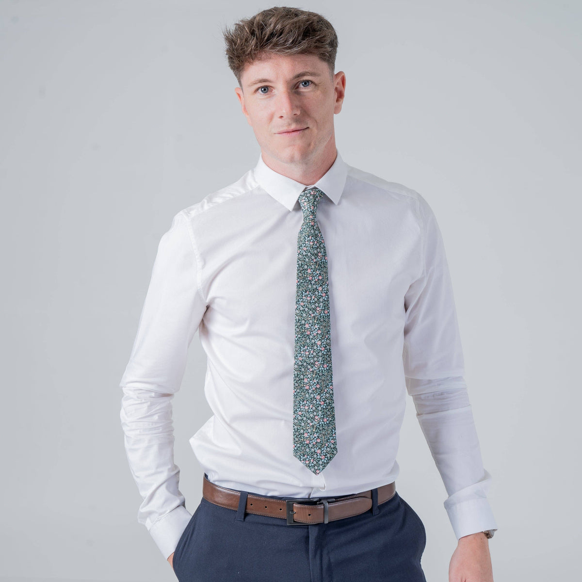 Clover Grove Cotton Tie