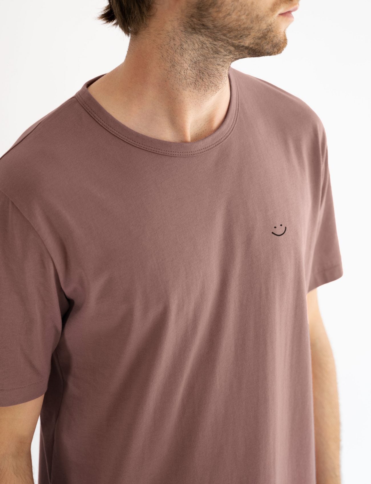 Classic Crew Tee Burgundy Smiley